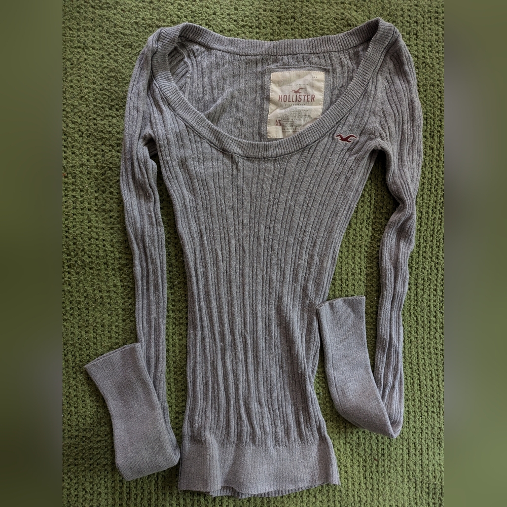 Hollister gray cotton-blend pullover sweater